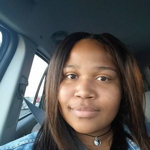 Meet your Posher, Dee